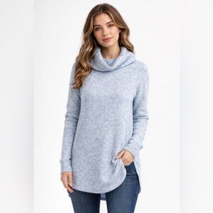 3/$30 - REITMANS Women's Light Blue Sweater